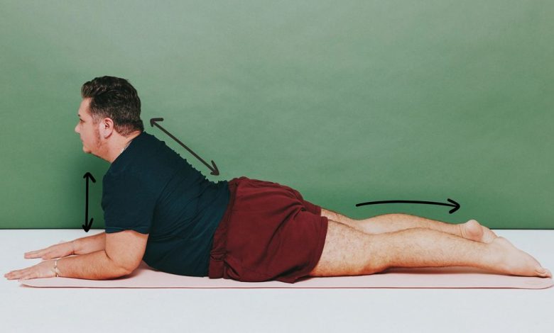 this-15-second-stretch-is-the-mobility-move-your-back-has-been-aching-for